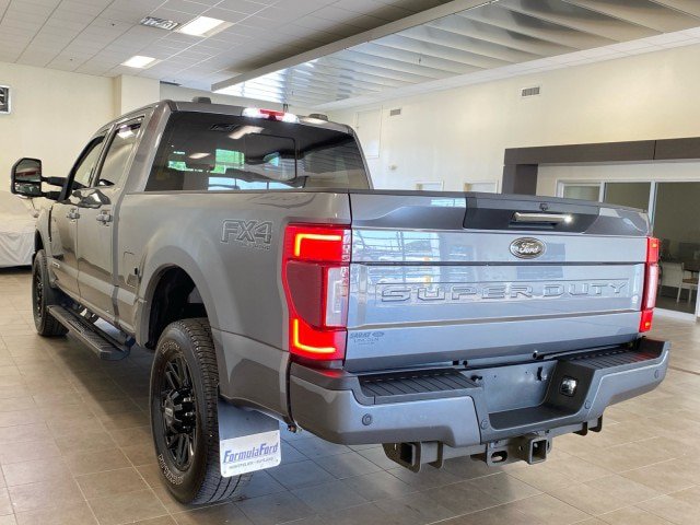 Certified 2022 Ford F350 Lariat w/ Black Appearance Package AWD/4WD image 5