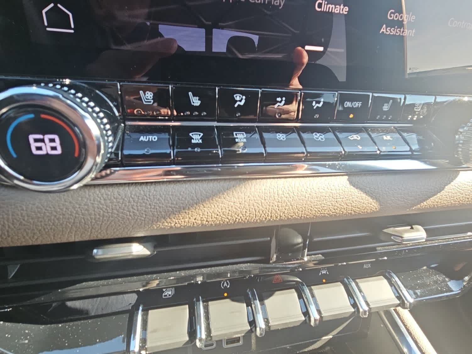 Used 2023 GMC Canyon Denali image 17