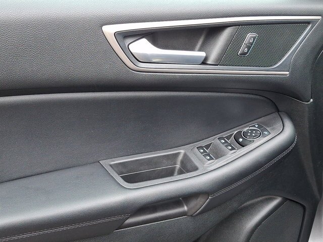 Certified 2023 Ford Edge SEL w/ Convenience Package AWD/4WD image 2