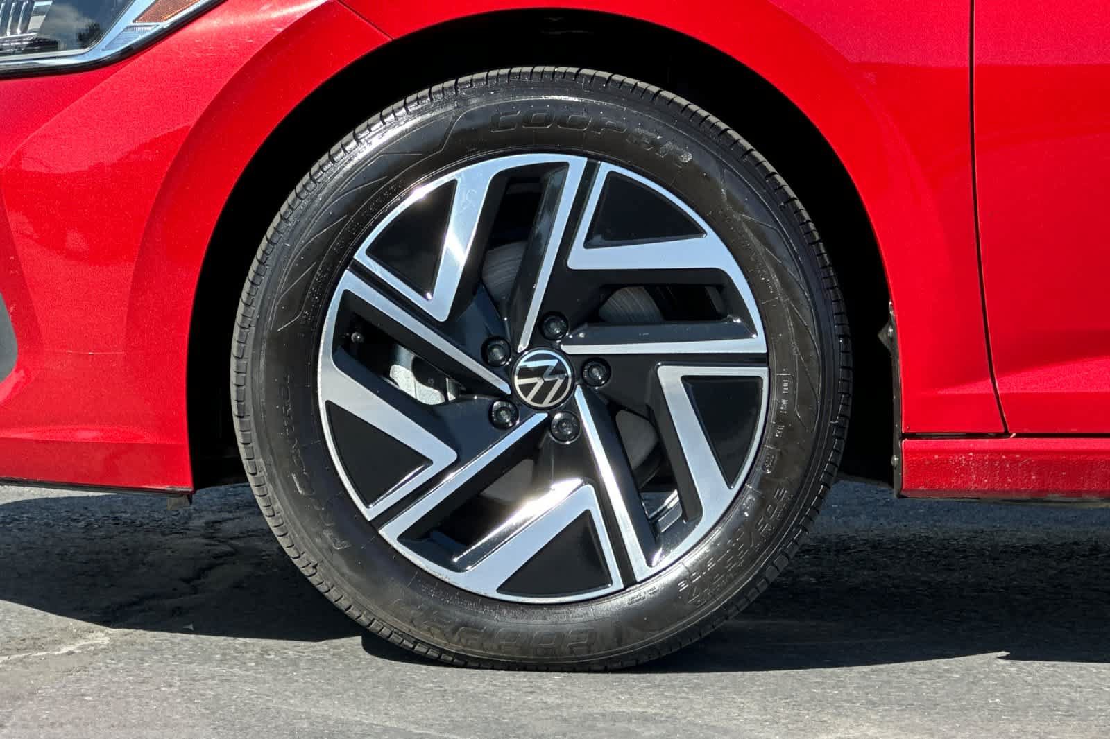 Used 2024 Volkswagen Jetta SEL FWD image 25