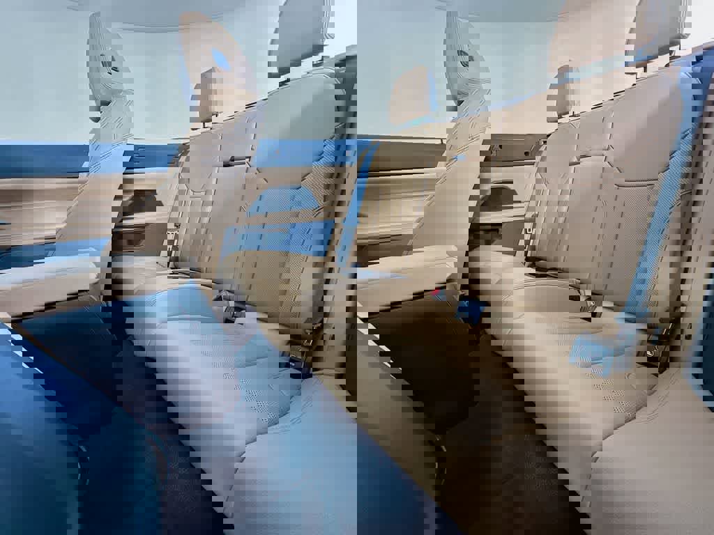 Used 2023 BMW 430i Convertible image 17