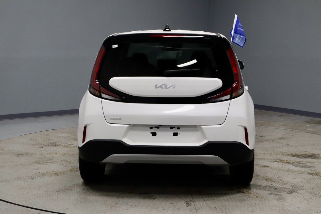Used 2025 Kia Soul LX w/ LX Technology Package image 10