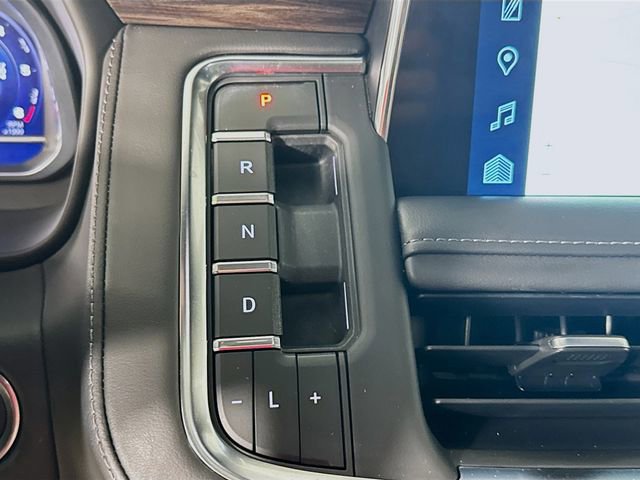 Used 2023 Chevrolet Suburban Z71 w/ Luxury Package image 20