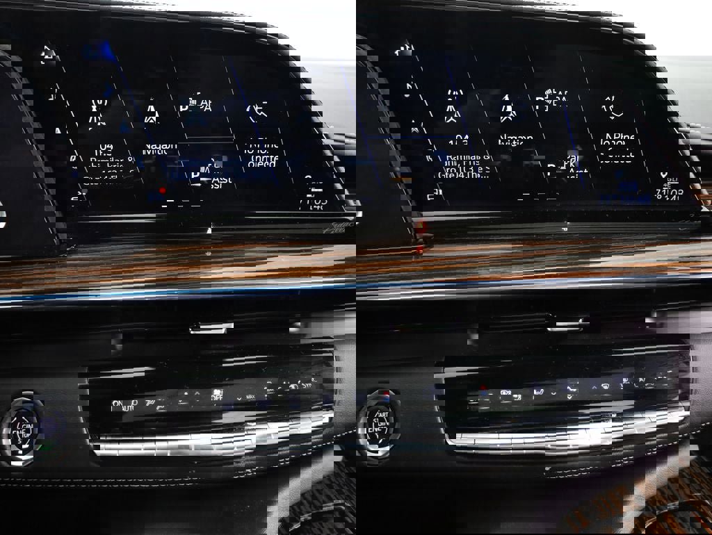 Used 2023 Cadillac Escalade Premium Luxury image 30