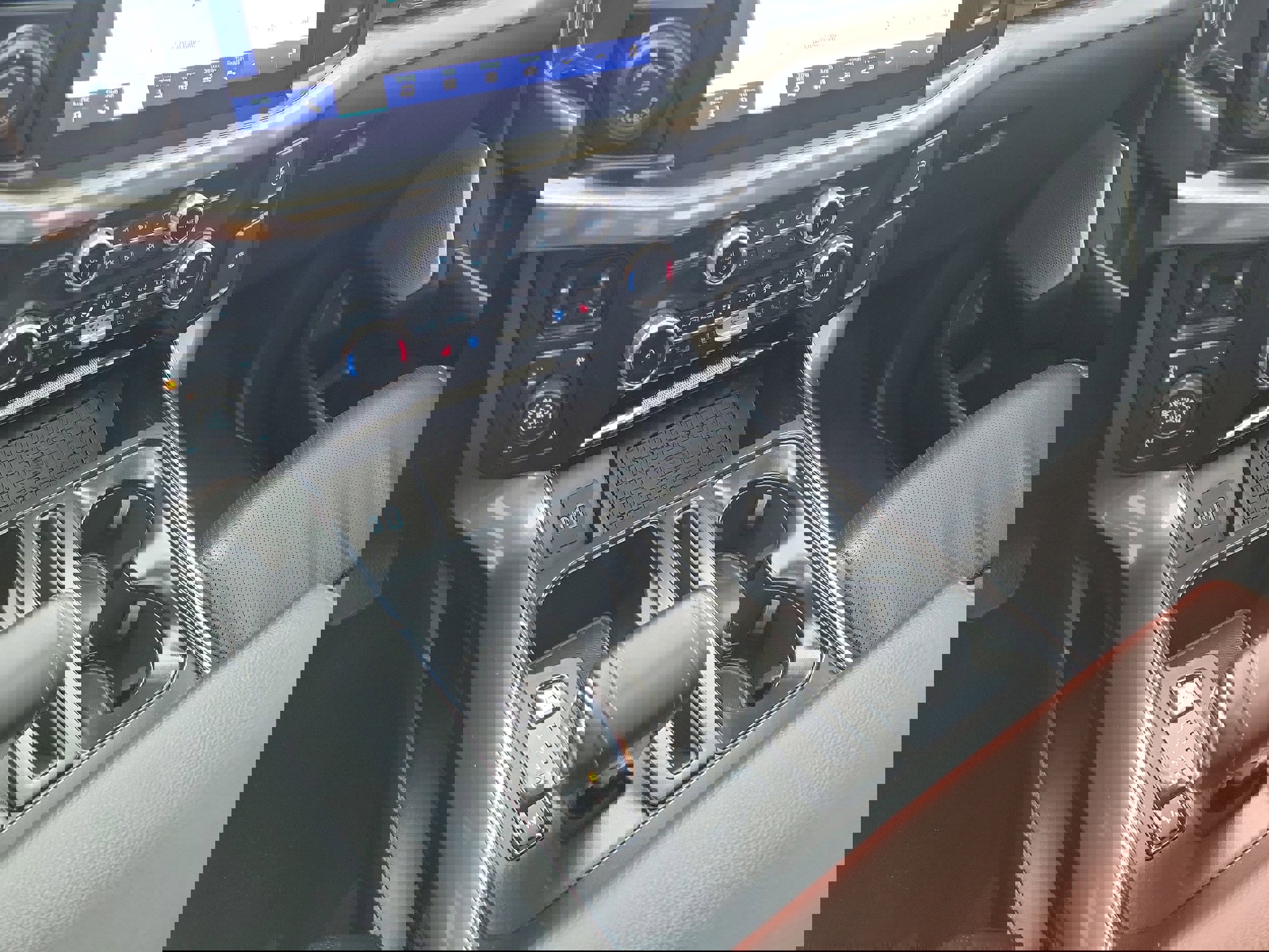 Certified 2023 Ford F150 Lariat w/ Equipment Group 502A High image 28