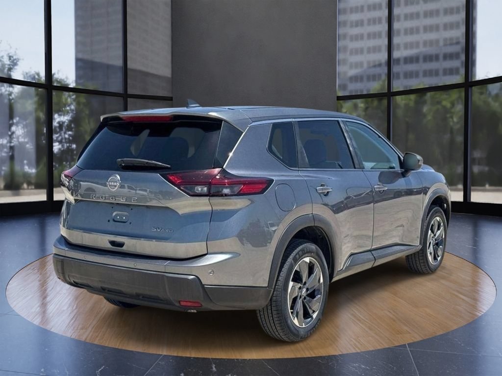 Used 2024 Nissan Rogue SV AWD/4WD image 3