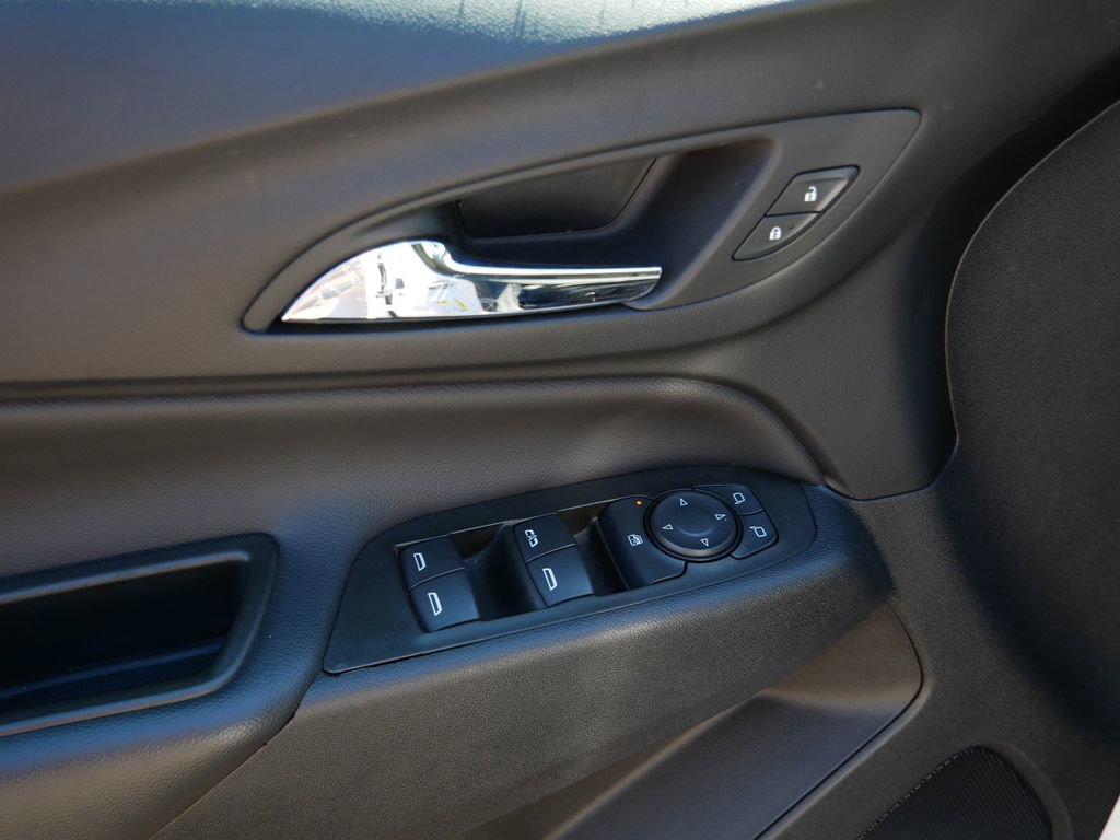 Used 2024 Chevrolet Equinox LT image 17