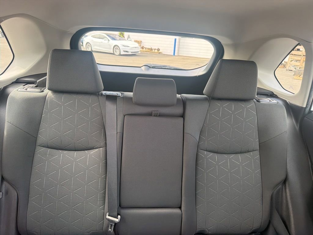 Used 2023 Toyota RAV4 XLE AWD/4WD image 39