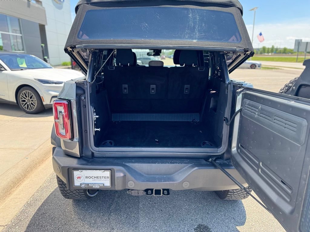 Certified 2022 Ford Bronco Outer Banks w/ Sasquatch Package AWD/4WD image 38