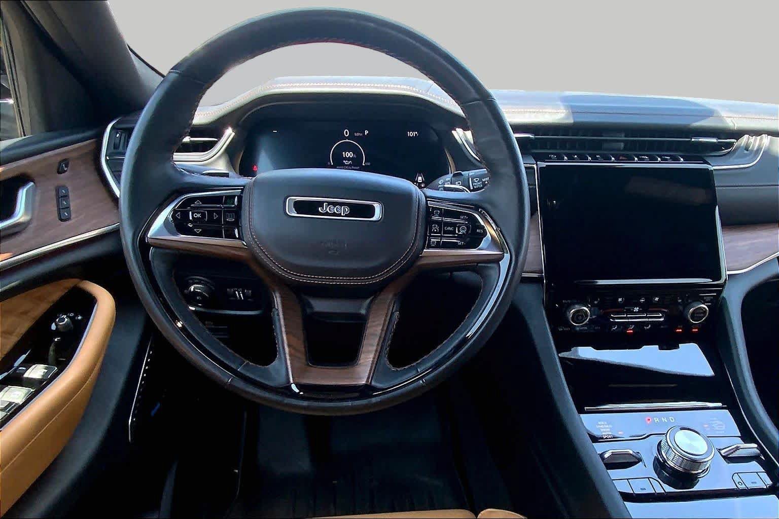 Used 2022 Jeep Grand Cherokee Summit w/ Adv Protech Group IV AWD/4WD image 6