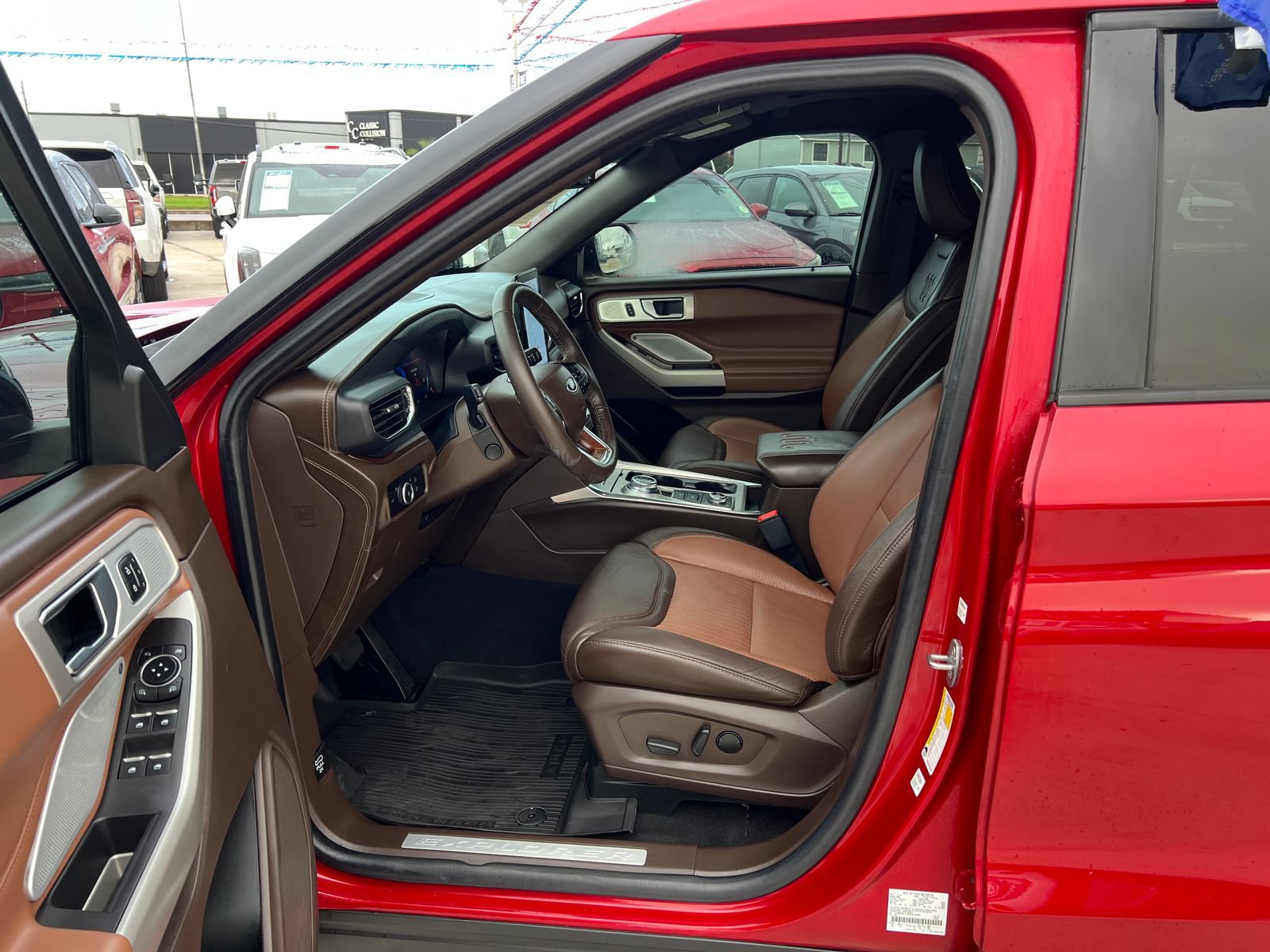 Certified 2024 Ford Explorer King Ranch w/ Technology Package AWD/4WD image 11