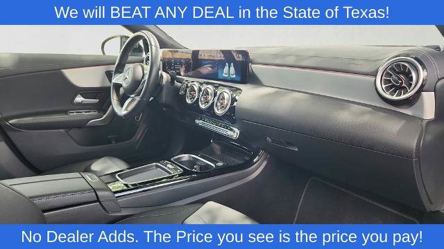 Used 2025 Mercedes-Benz CLA 250 image 32