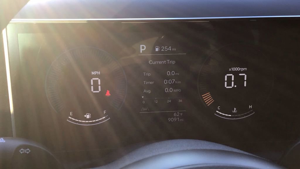 Used 2025 Hyundai Santa Cruz SE image 30