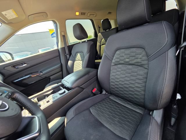 Used 2022 Nissan Pathfinder SV AWD/4WD image 23