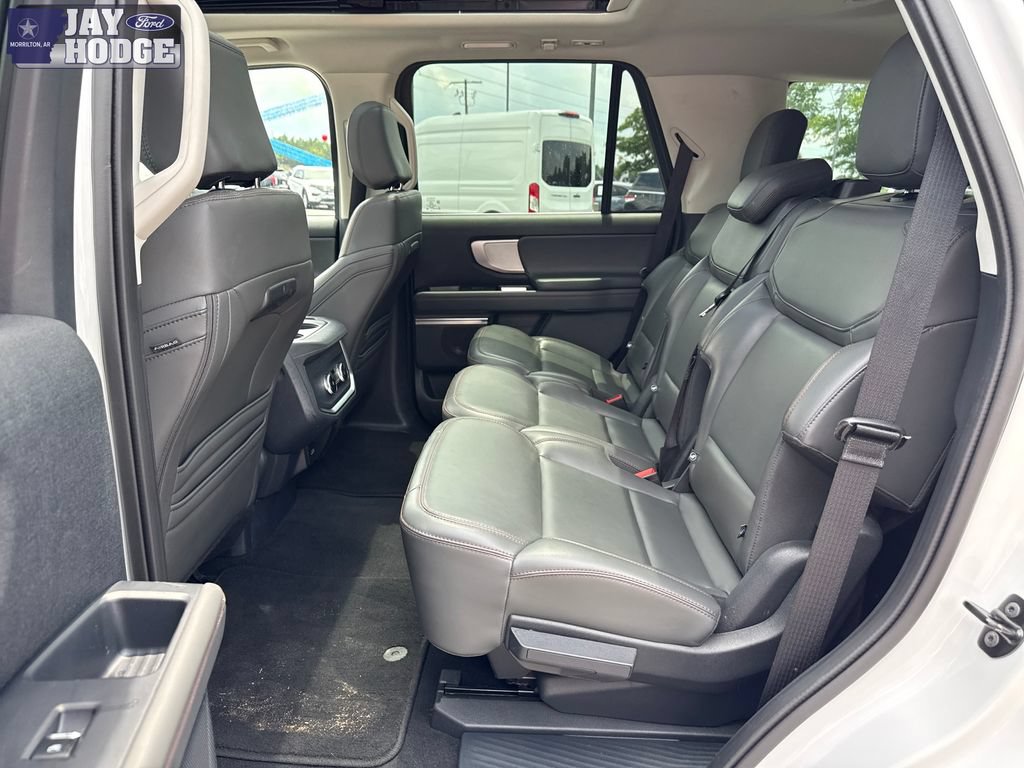 Certified 2025 Ford Expedition Active AWD/4WD image 30