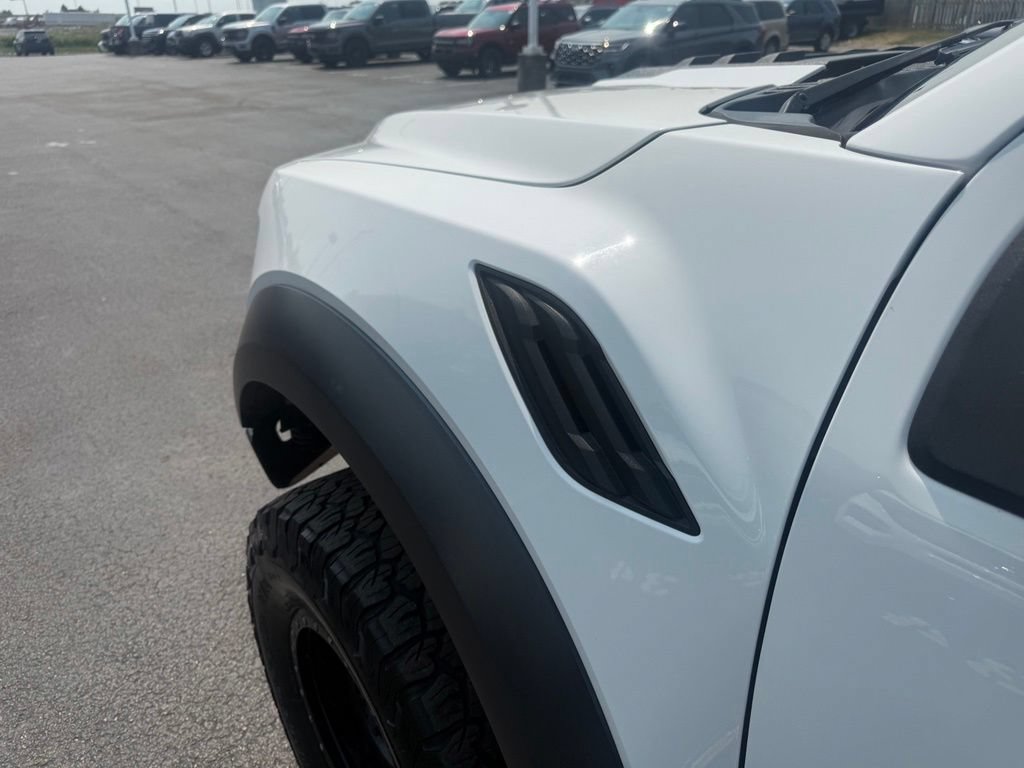 Certified 2019 Ford F150 Raptor w/ Equipment Group 802A Luxury AWD/4WD image 19