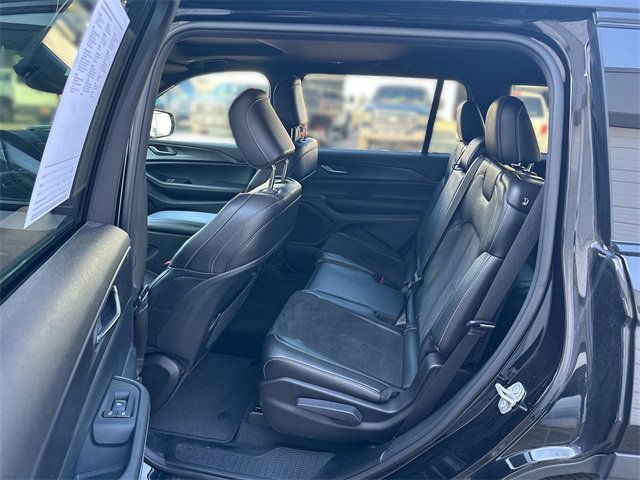 Used 2024 Jeep Grand Cherokee L Altitude image 23