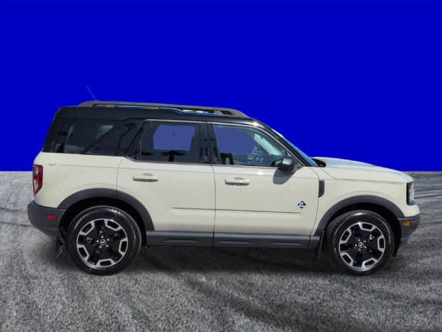 Certified 2024 Ford Bronco Sport Outer Banks w/ Tech Package AWD/4WD image 3