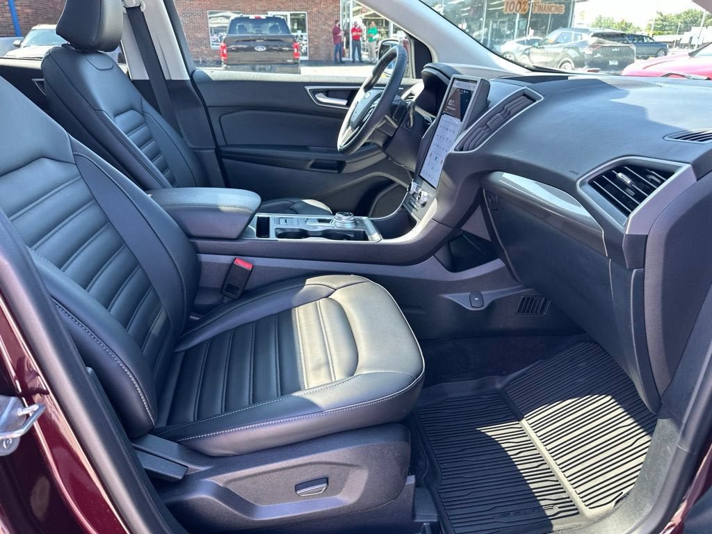 Certified 2024 Ford Edge SEL w/ Convenience Package AWD/4WD image 12