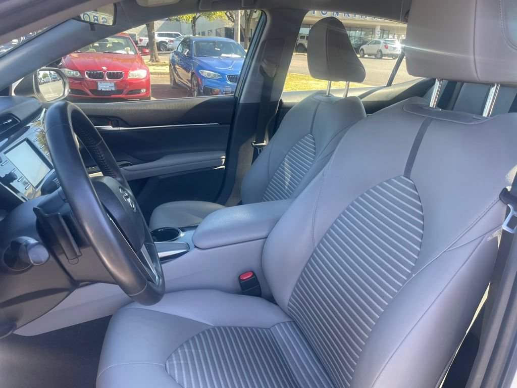 Used 2018 Toyota Camry SE FWD image 8