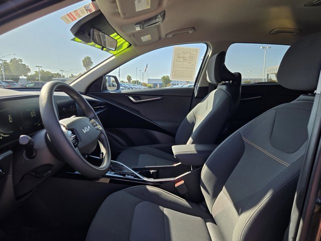 Used 2025 Kia Niro LX FWD image 26