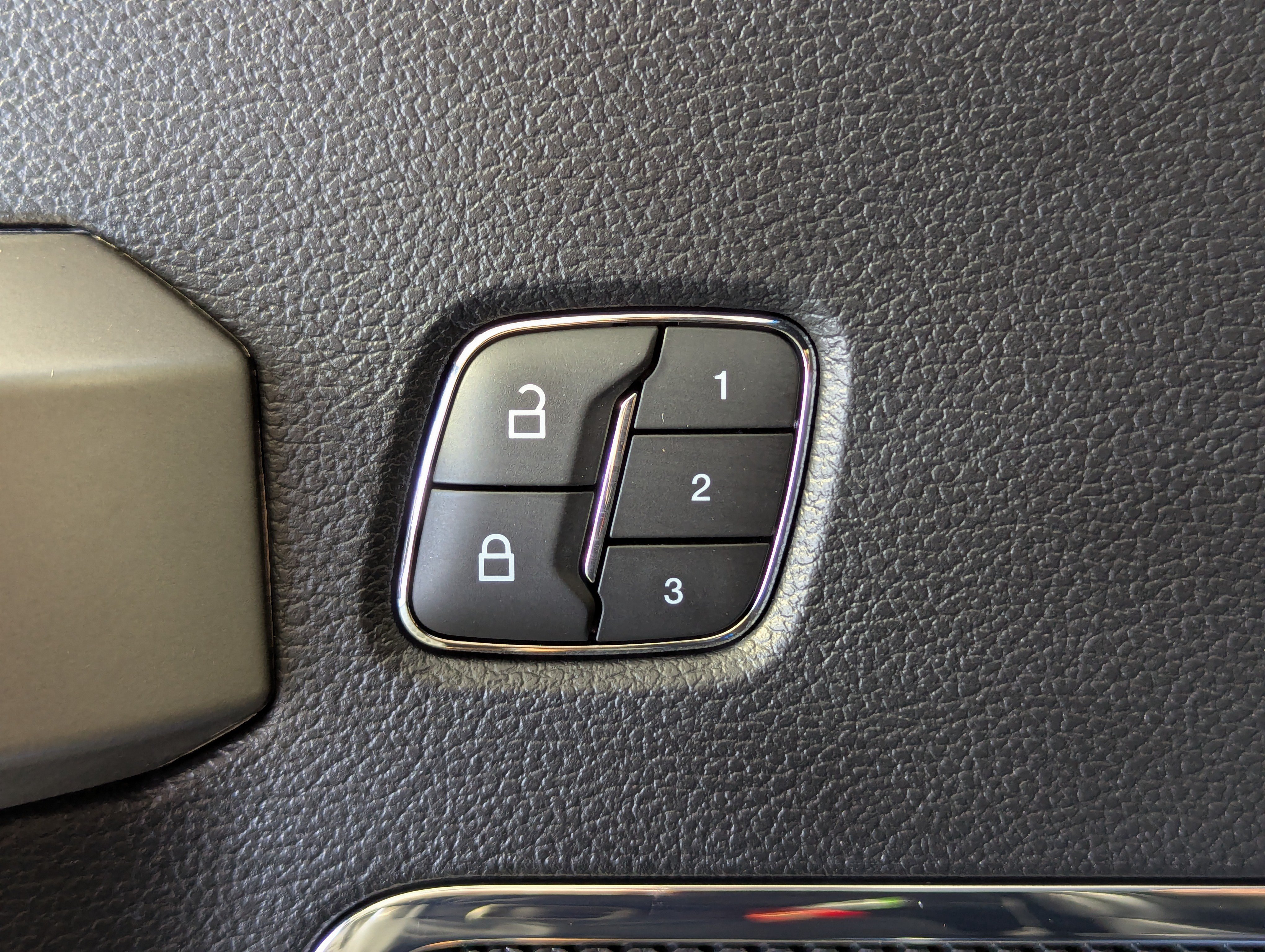 Certified 2019 Ford F150 Lariat AWD/4WD image 22