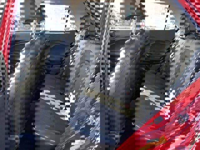 Used 2024 Hyundai Venue Limited image 17