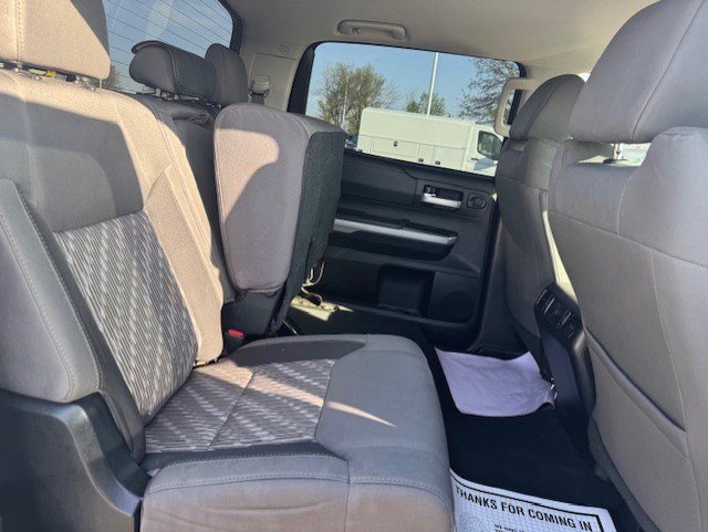 Used 2018 Toyota Tundra SR5 w/ SR5 Upgrade Package AWD/4WD image 32