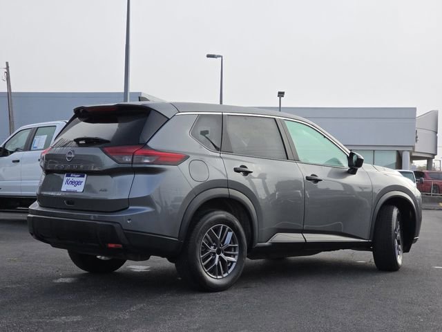 Used 2024 Nissan Rogue S AWD/4WD image 31