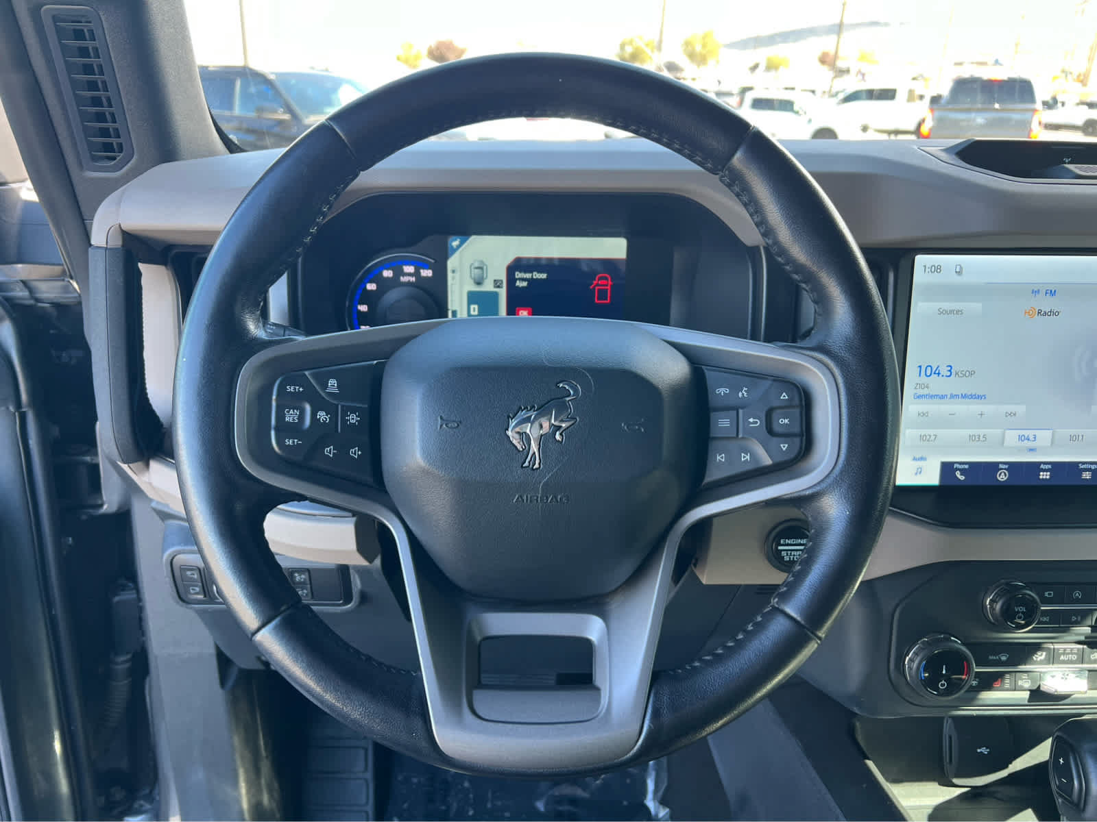 Certified 2022 Ford Bronco Wildtrak AWD/4WD image 28