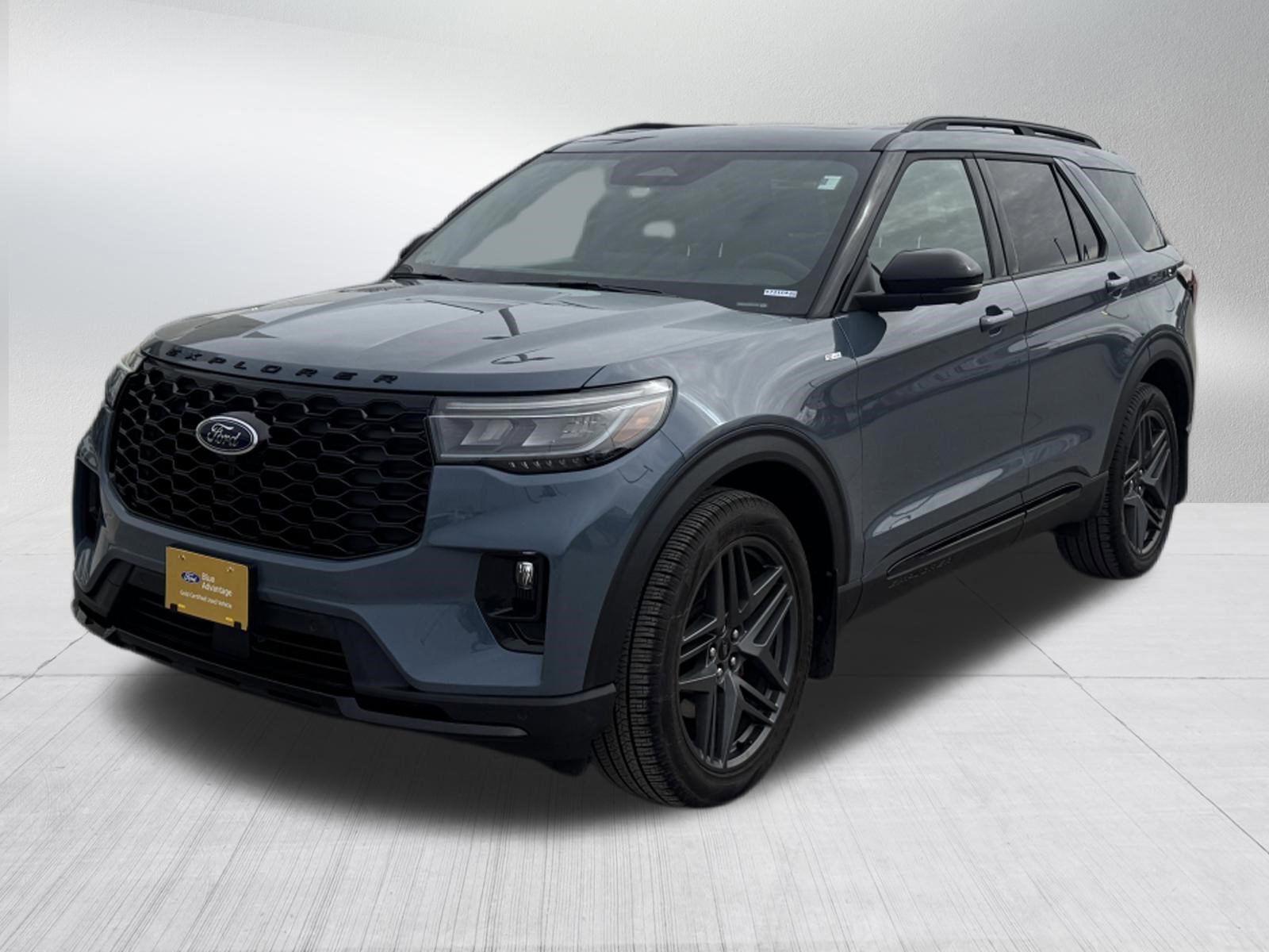 Certified 2025 Ford Explorer ST-Line w/ Premium Package image 4