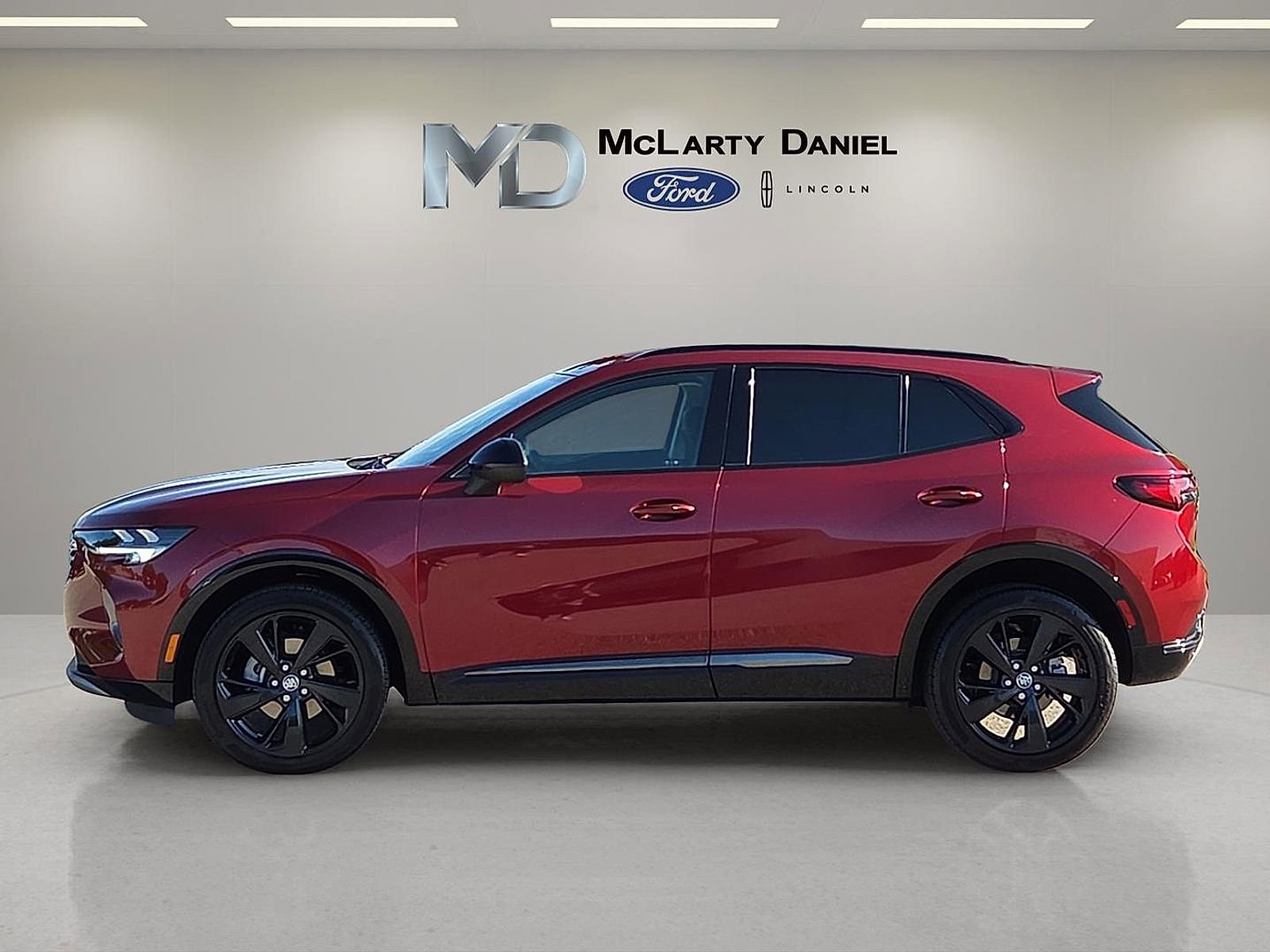 Used 2023 Buick Envision Preferred w/ Sport Touring Package AWD/4WD image 3