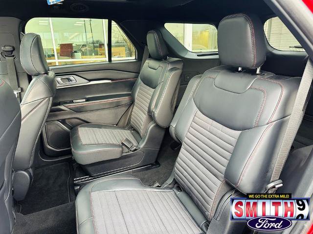 Certified 2025 Ford Explorer ST-Line w/ Premium Package AWD/4WD image 32