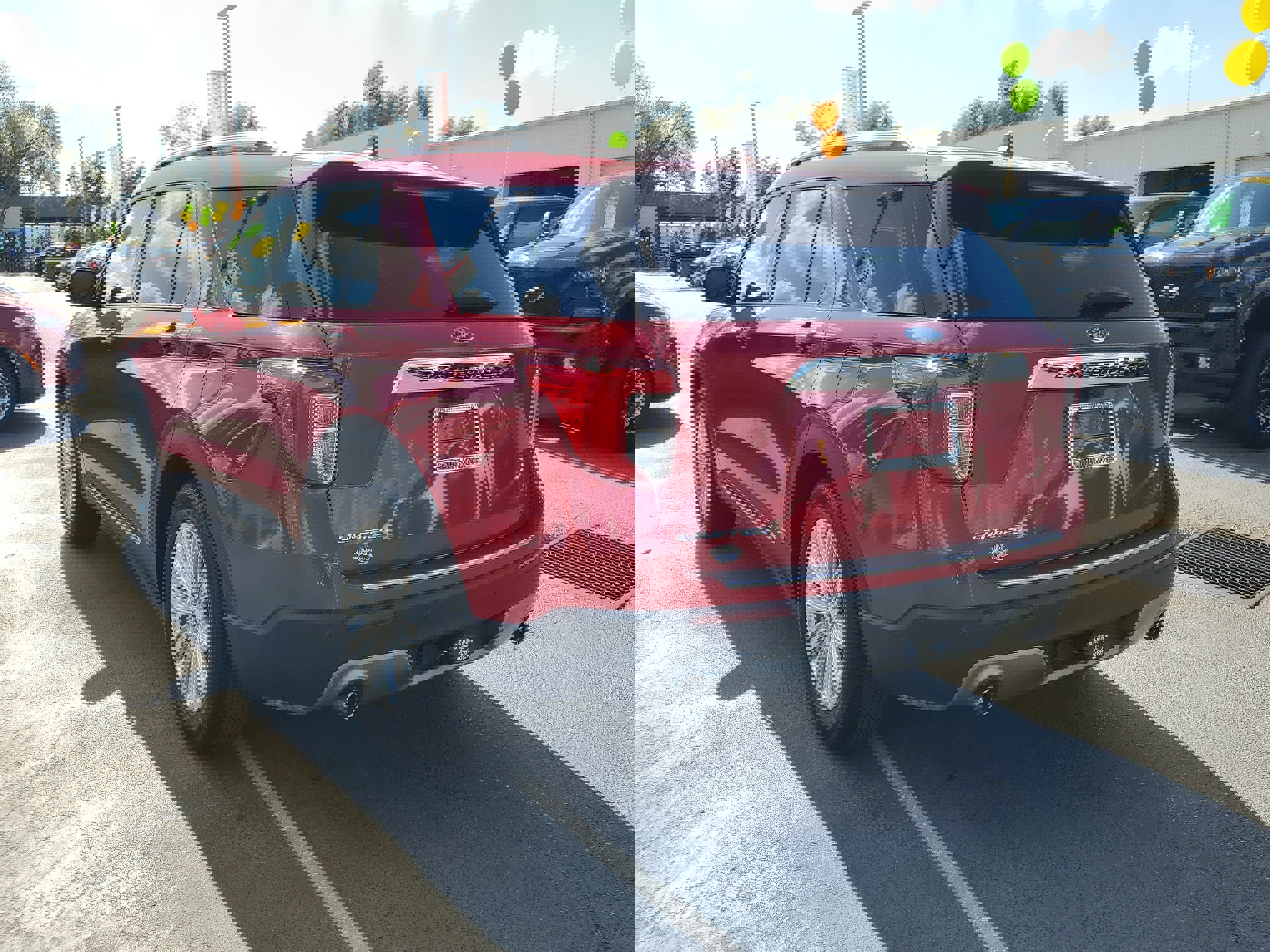 Certified 2021 Ford Explorer Limited w/ Equipment Group 301A image 3