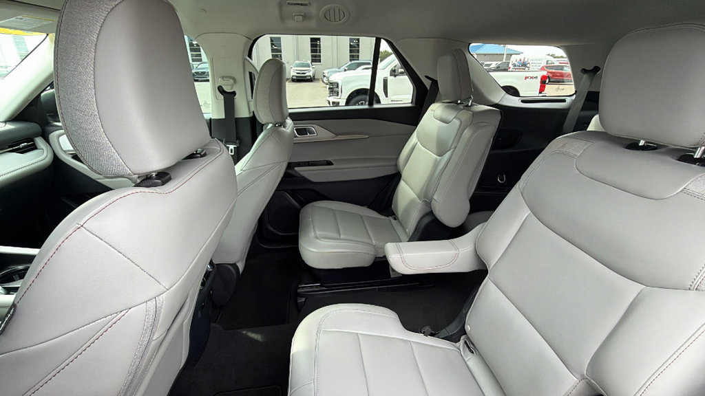 Certified 2025 Ford Explorer Active w/ Active Comfort Package RWD image 25