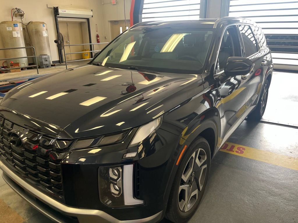 Used 2024 Hyundai Palisade SEL FWD image 2