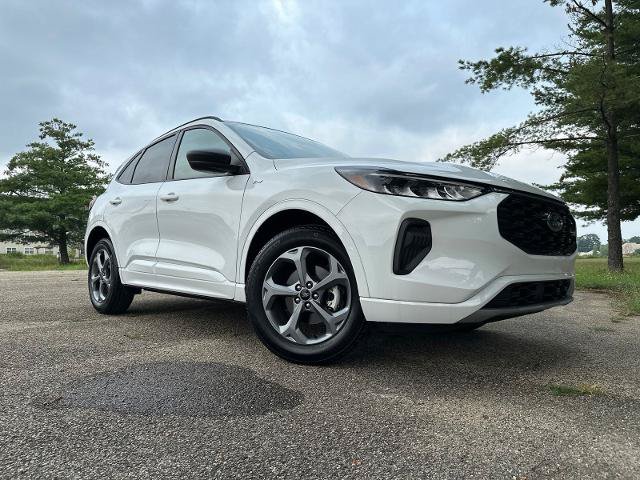Certified 2023 Ford Escape ST-Line w/ Tech Pack #1 AWD/4WD image 32