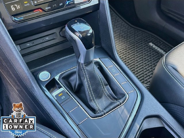 Used 2023 Volkswagen Tiguan SE w/ Panoramic Sunroof Package FWD image 30