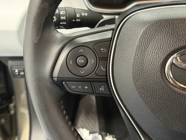 Used 2020 Toyota Corolla XSE FWD image 18