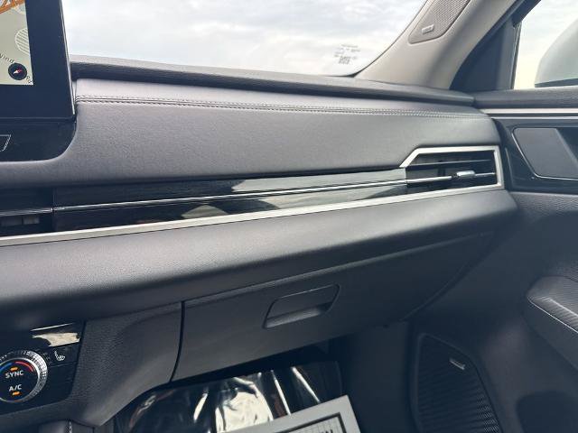 Used 2025 Mitsubishi Outlander AWD image 19
