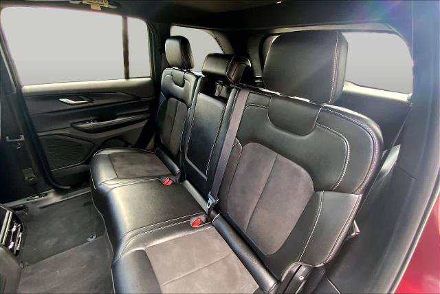 Used 2024 Jeep Grand Cherokee Altitude AWD/4WD image 21