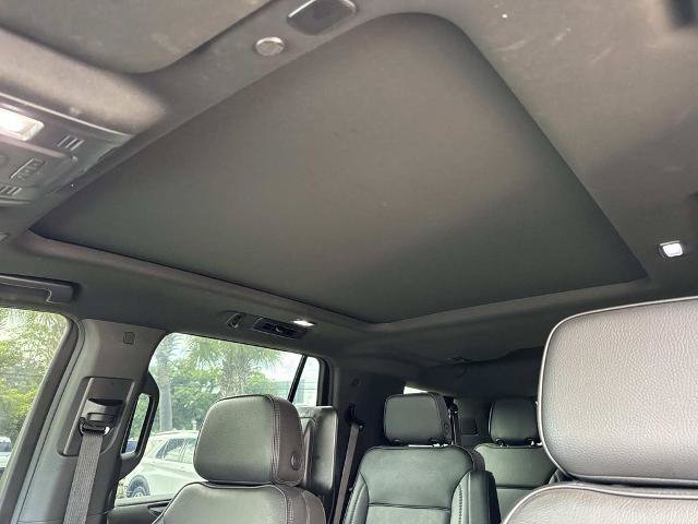 Used 2023 GMC Yukon Denali w/ Denali Reserve Package RWD image 17