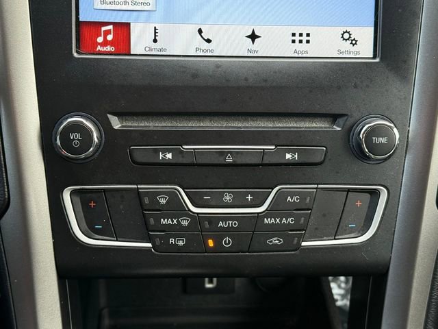 Certified 2017 Ford Fusion SE w/ Fusion SE Technology Package image 11