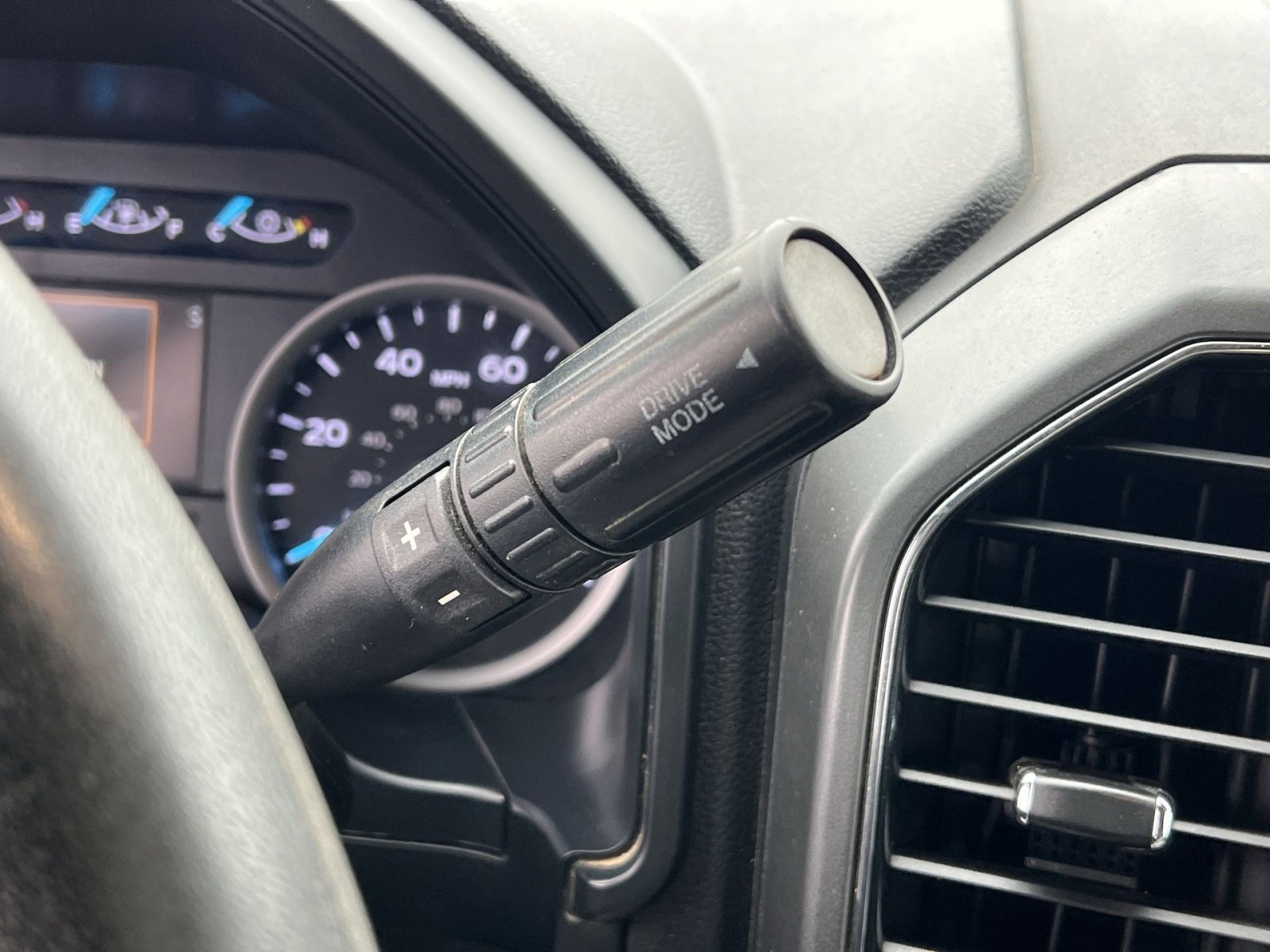 Certified 2020 Ford F350 XLT w/ Snow Plow Prep Package image 19