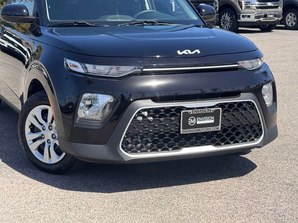 Used 2022 Kia Soul LX FWD image 3