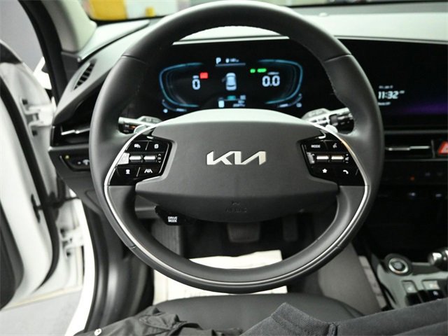 Used 2024 Kia Niro EX image 32