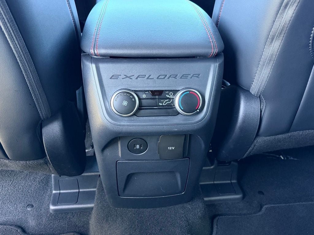 Certified 2025 Ford Explorer ST-Line AWD/4WD image 19
