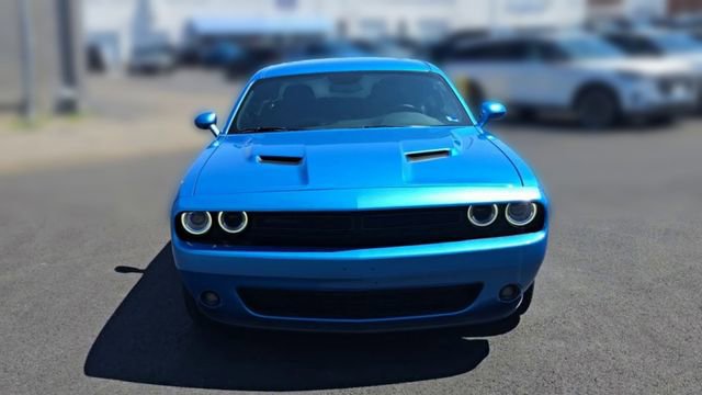 Used 2023 Dodge Challenger SXT w/ Blacktop Package RWD image 4