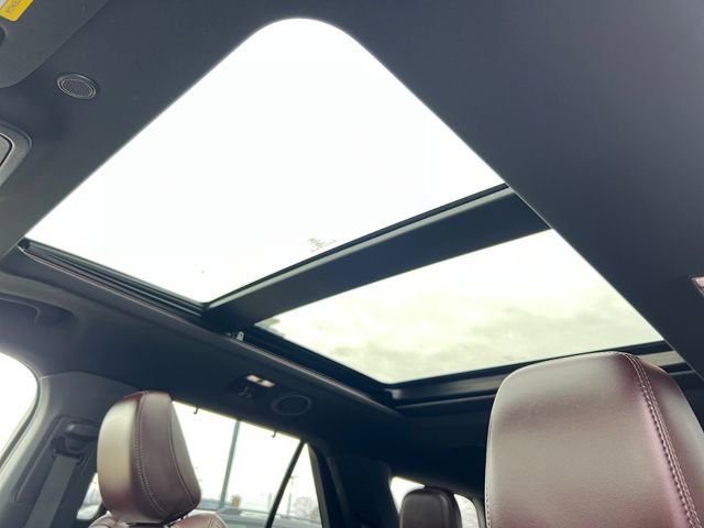 Certified 2020 Ford Explorer Platinum w/ Premium Technology Package image 21