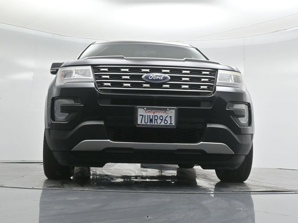 Certified 2017 Ford Explorer XLT image 31
